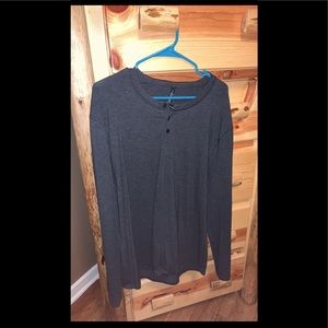 Lululemon Men’s long sleeve shirt NAVY BLUE